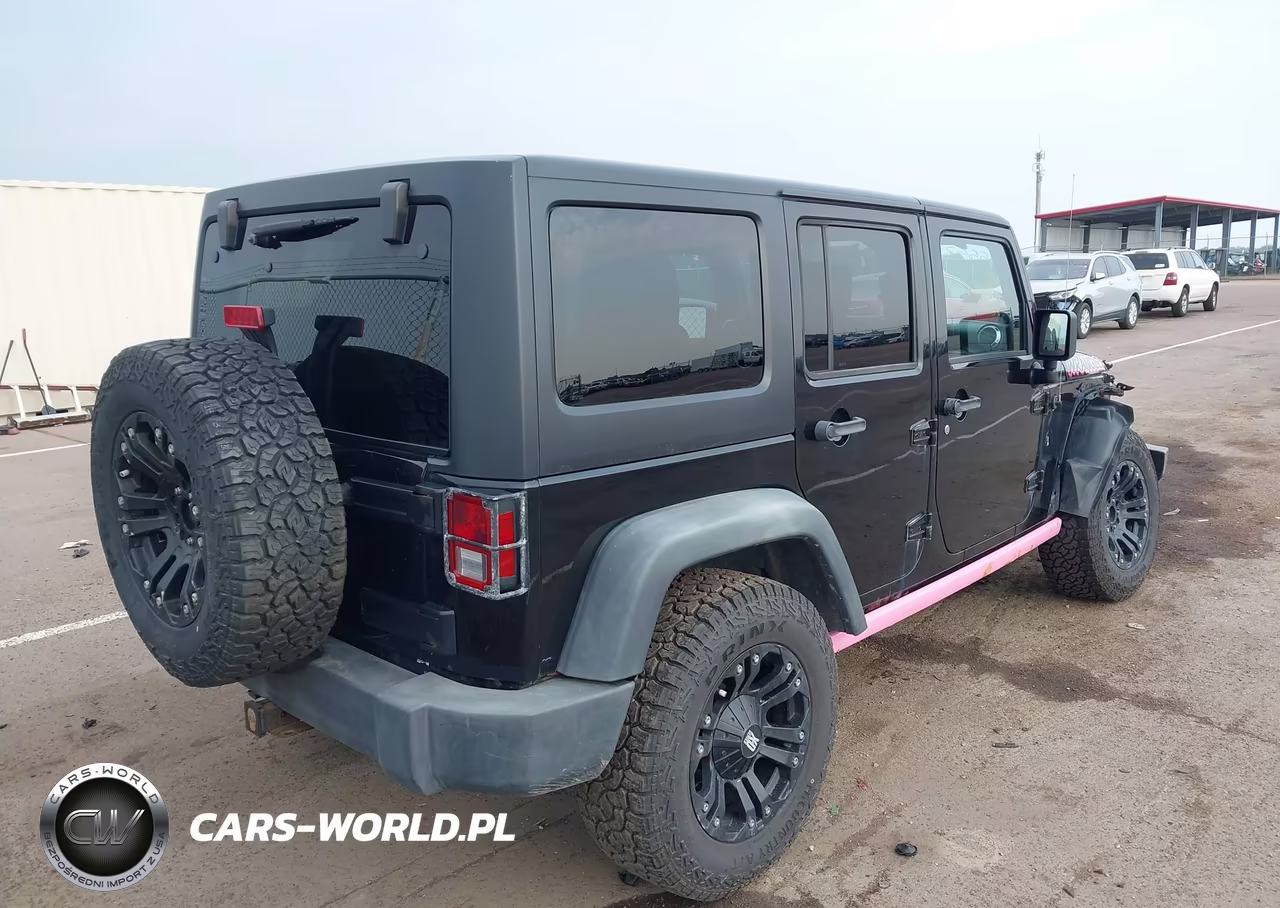 2011 Jeep Wrangler Unlimited Rubicon VIN:1J4HA6H1XBL566887 - 4