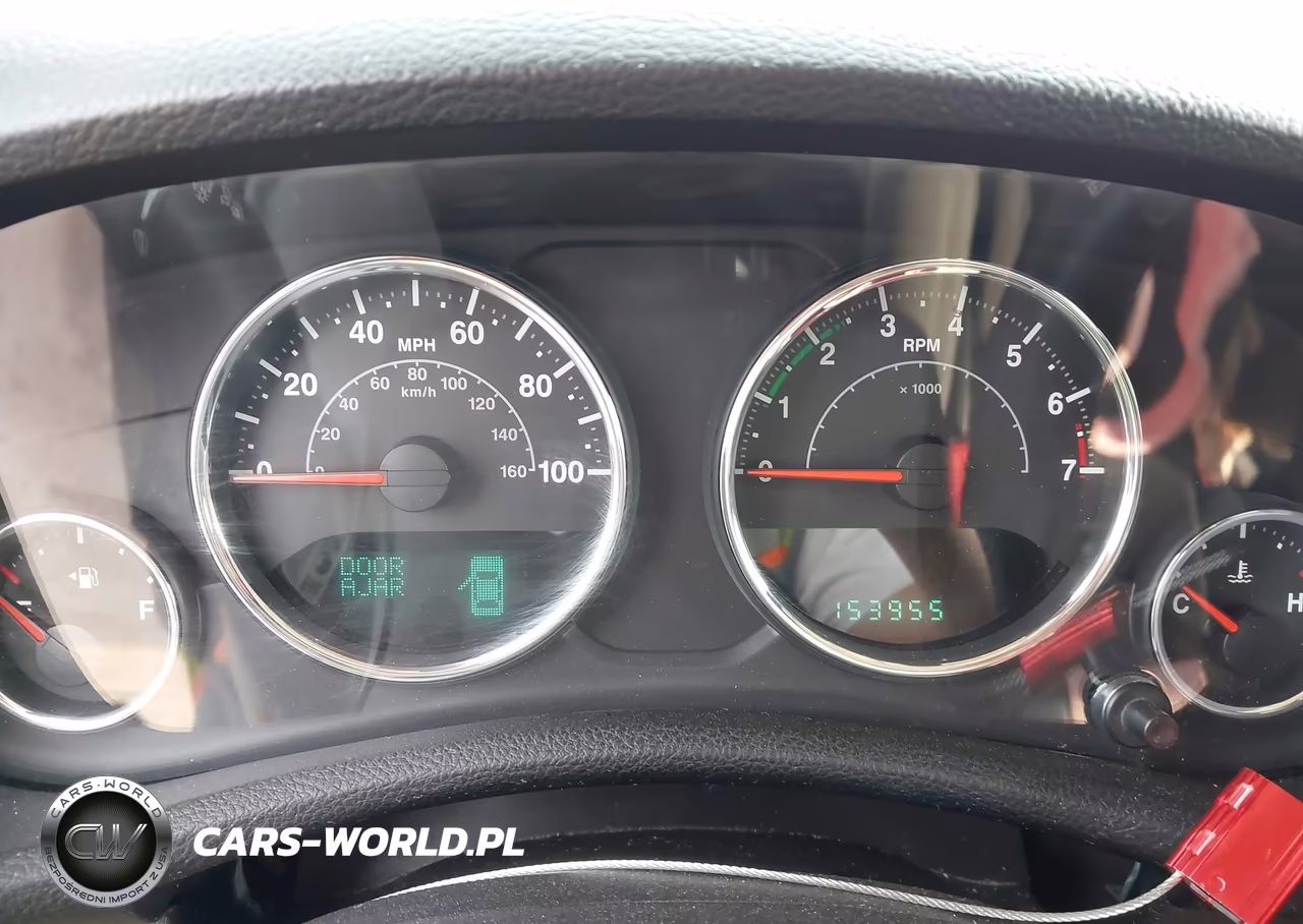 2011 Jeep Wrangler Unlimited Rubicon VIN:1J4HA6H1XBL566887 - 7