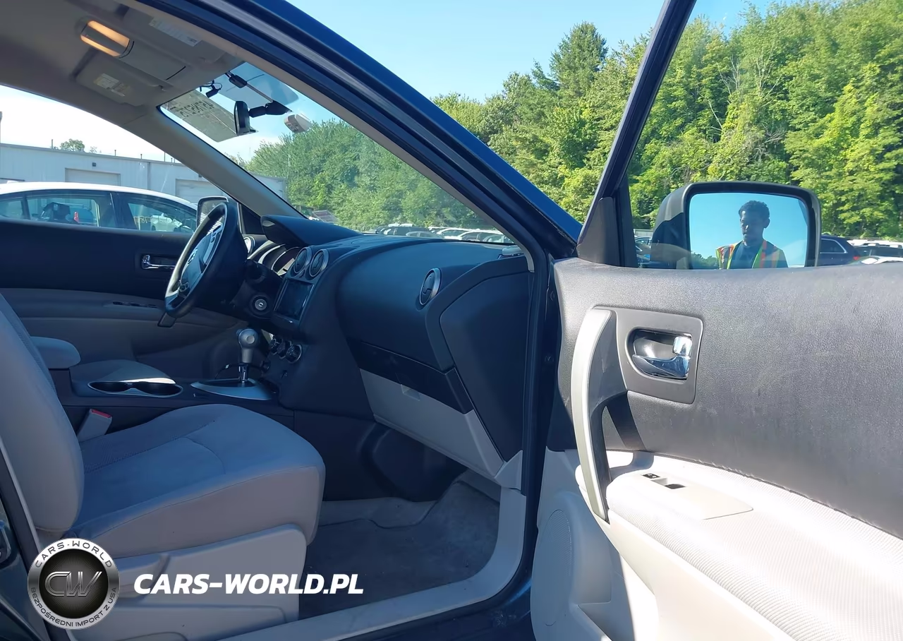 2014 Nissan Rogue Select S VIN:JN8AS5MV2EW714898 - 5