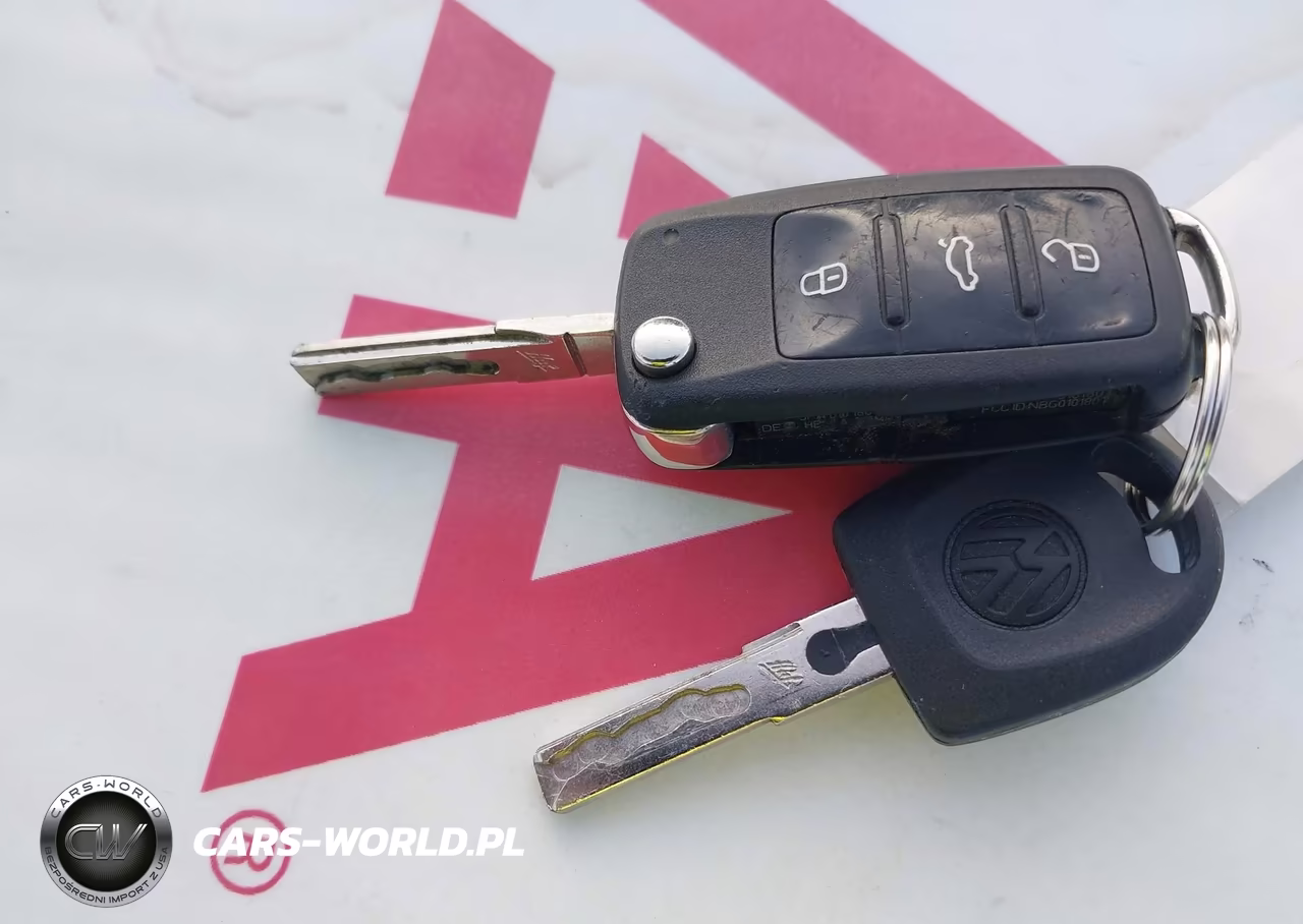 2011 Volkswagen Golf VIN:WVWDM7AJ0BW074976 - 11