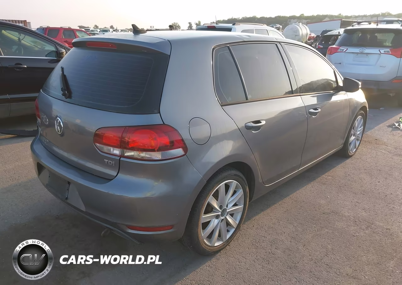 2011 Volkswagen Golf VIN:WVWDM7AJ0BW074976 - 4