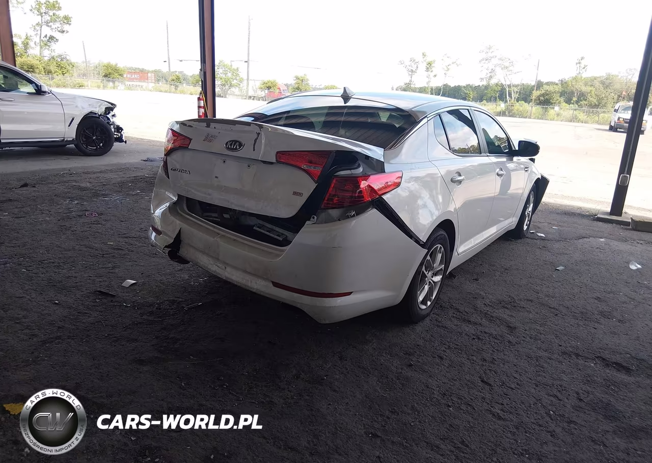 2013 Kia Optima Lx VIN:5XXGM4A71DG095842 - 4