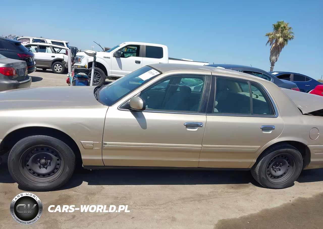 2000 Ford Crown Victoria Police Interceptor VIN:2FAFP71W2YX203346 - 13
