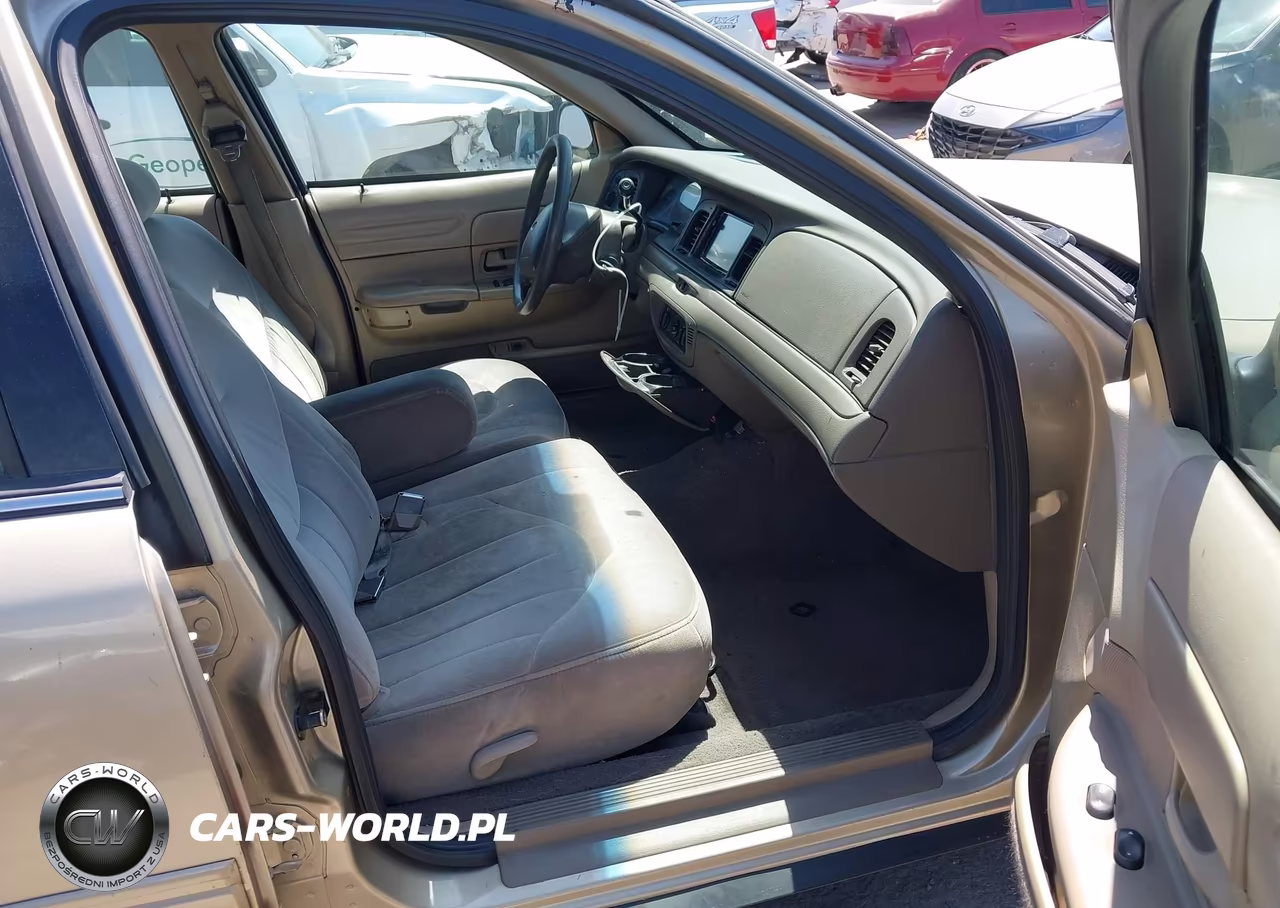 2000 Ford Crown Victoria Police Interceptor VIN:2FAFP71W2YX203346 - 5