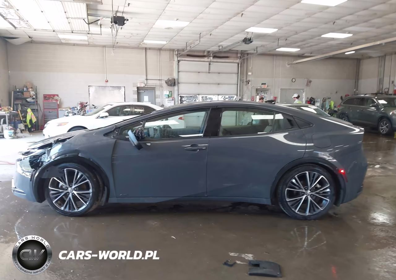 2026 Toyota Prius Limited Awd-E VIN:JTDADABU4T3034959 - 15
