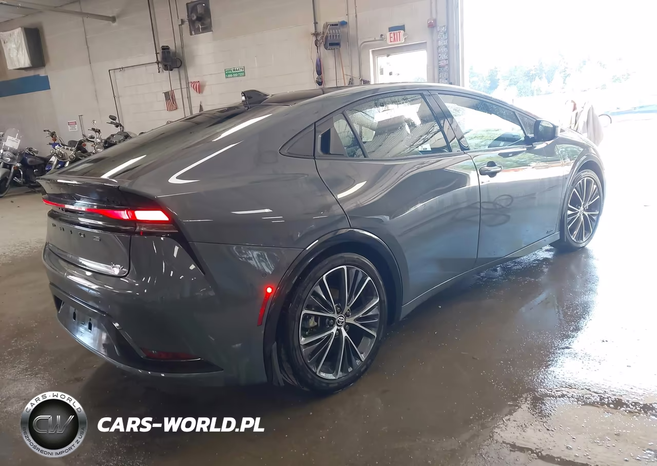 2026 Toyota Prius Limited Awd-E VIN:JTDADABU4T3034959 - 4