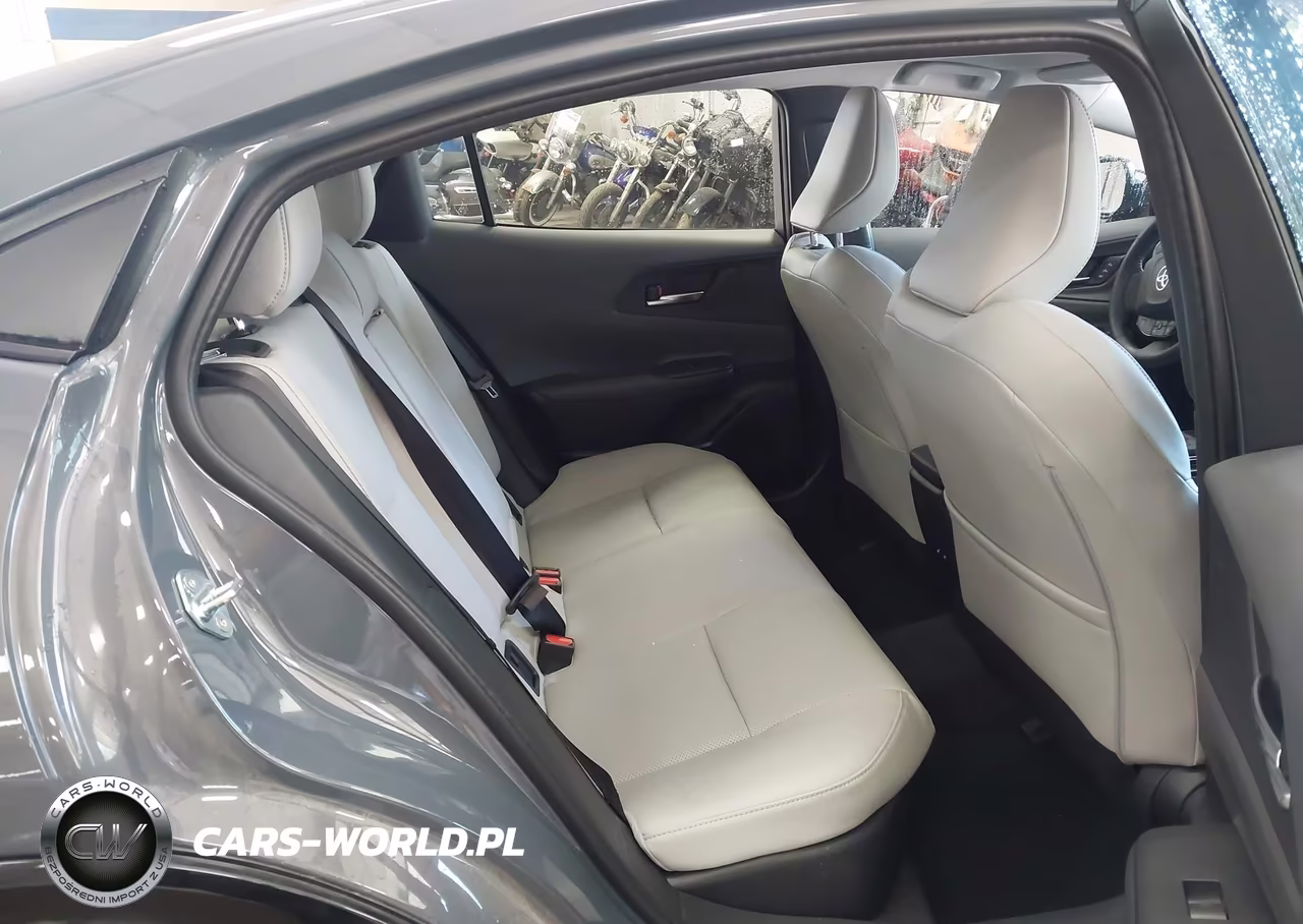 2026 Toyota Prius Limited Awd-E VIN:JTDADABU4T3034959 - 8