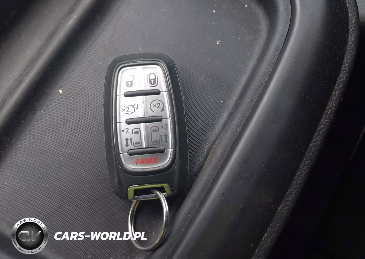 2019 Chrysler Pacifica Touring L VIN:2C4RC1BG2KR507425 - 11