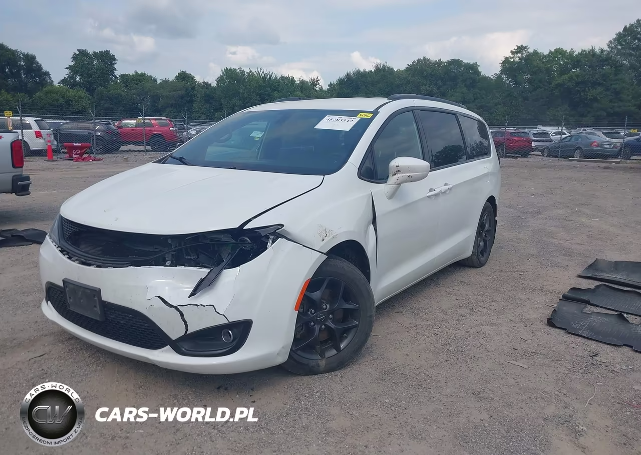 2019 Chrysler Pacifica Touring L VIN:2C4RC1BG2KR507425 - 2