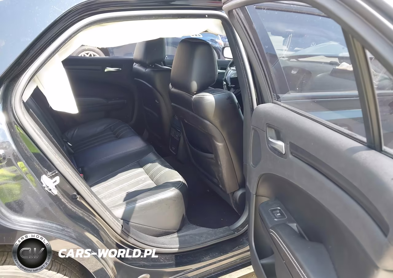 2016 Chrysler 300 300S VIN:2C3CCAGG3GH329282 - 8