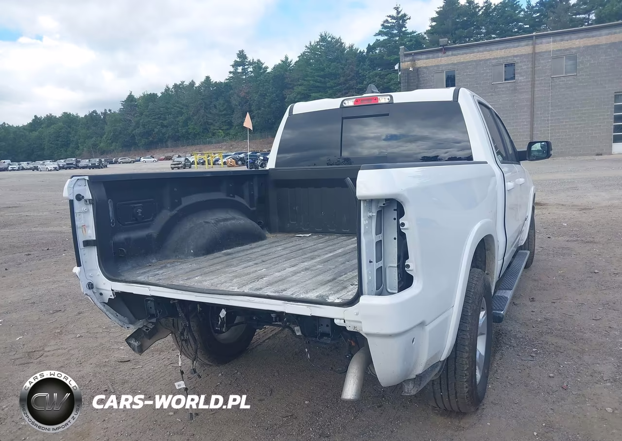 2025 Ram 1500 Big Horn 4X4 5'7 Box VIN:1C6RRFFG0SN608053 - 17
