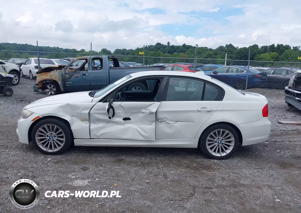 2011 BMW 328I xDrive VIN:WBAPK7C55BA971952 - 14