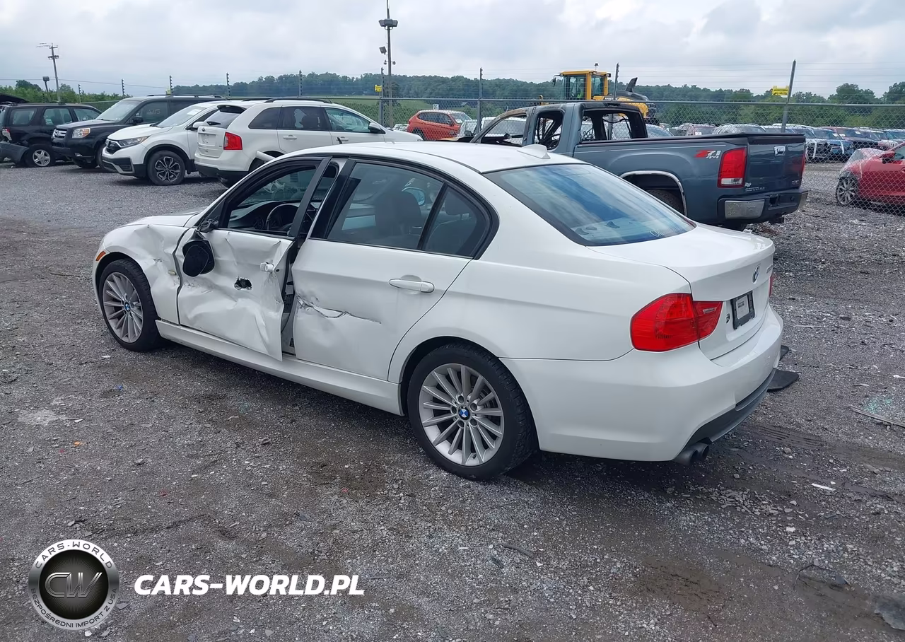 2011 BMW 328I xDrive VIN:WBAPK7C55BA971952 - 3