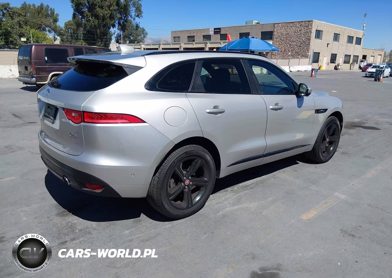 2017 Jaguar F-Pace 35T R-Sport VIN:SADCL2BV7HA489984 - 4