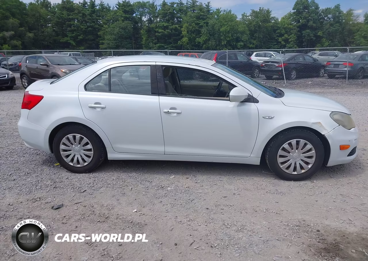 2011 Suzuki Kizashi S VIN:JS2RF9A11B6110062 - 5