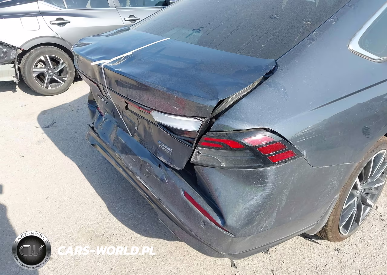 2025 Honda Accord Hybrid Touring VIN:1HGCY2F80SA075696 - 18