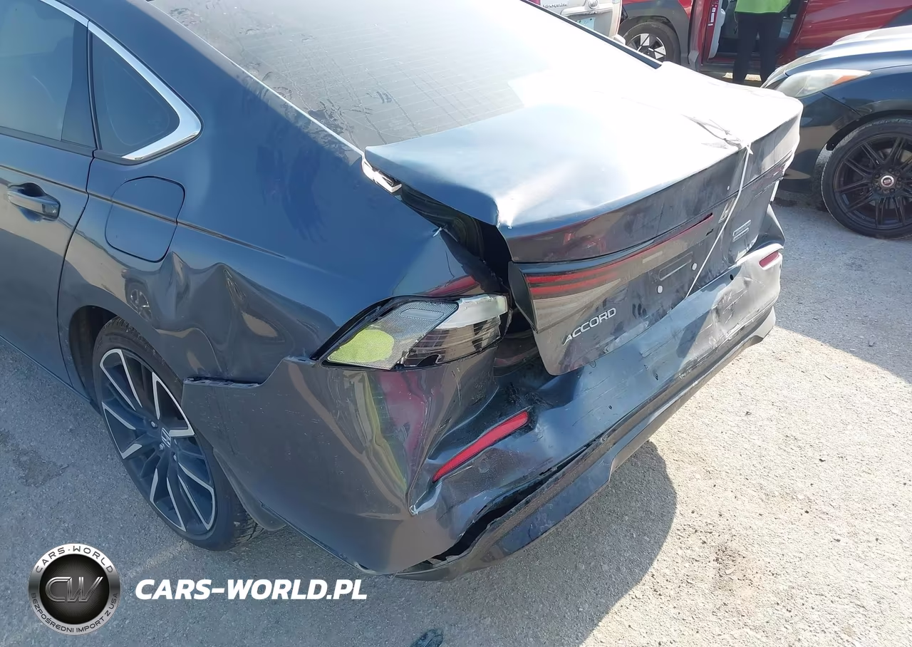 2025 Honda Accord Hybrid Touring VIN:1HGCY2F80SA075696 - 6