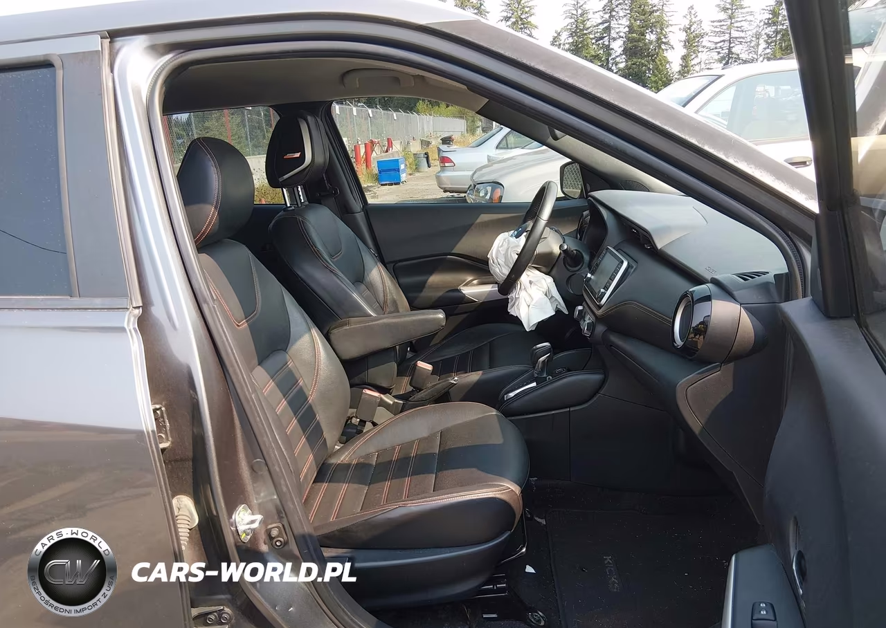 2018 Nissan Kicks Sr VIN:3N1CP5CU1JL511292 - 5