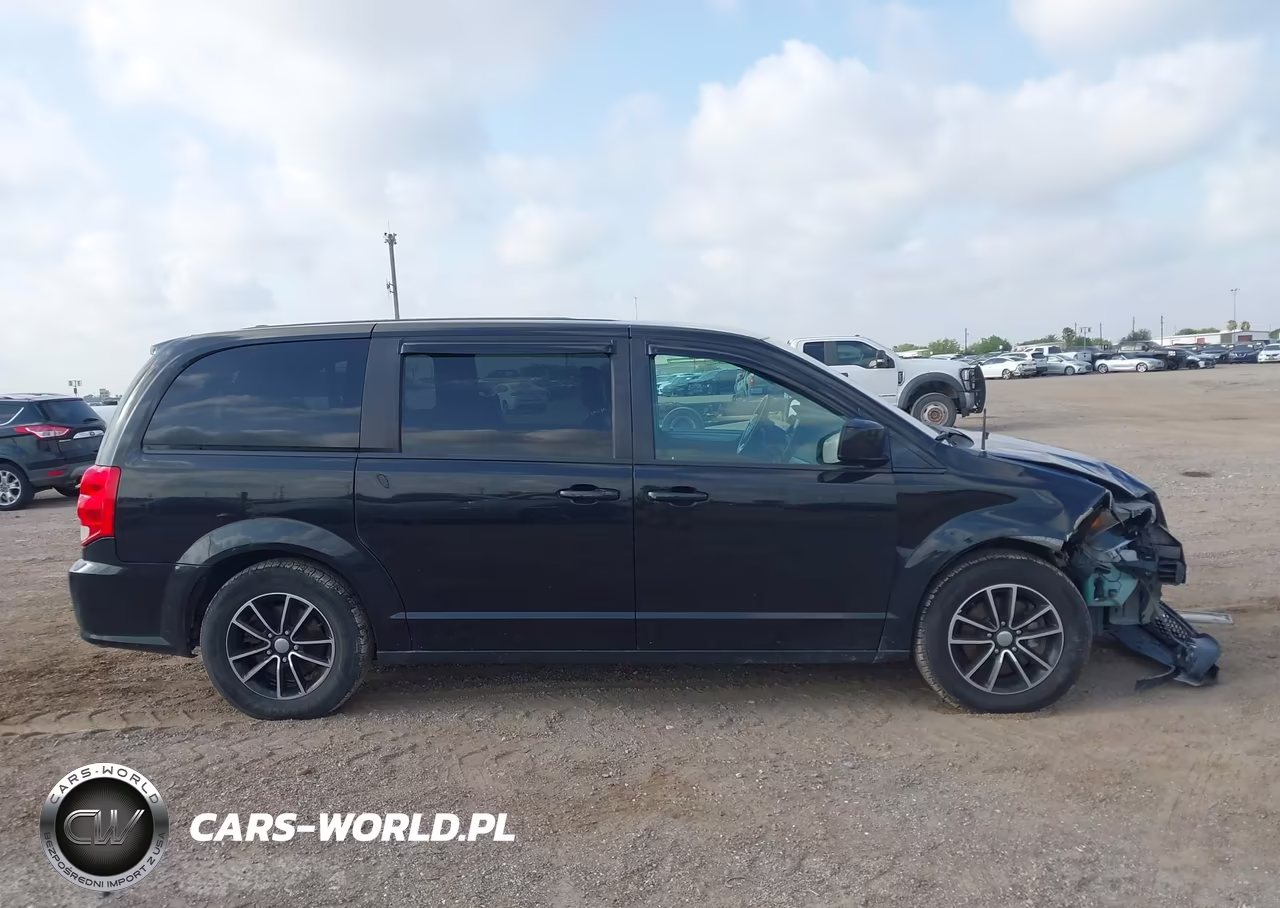 2018 Dodge Grand Caravan Gt VIN:2C4RDGEG0JR281024 - 13