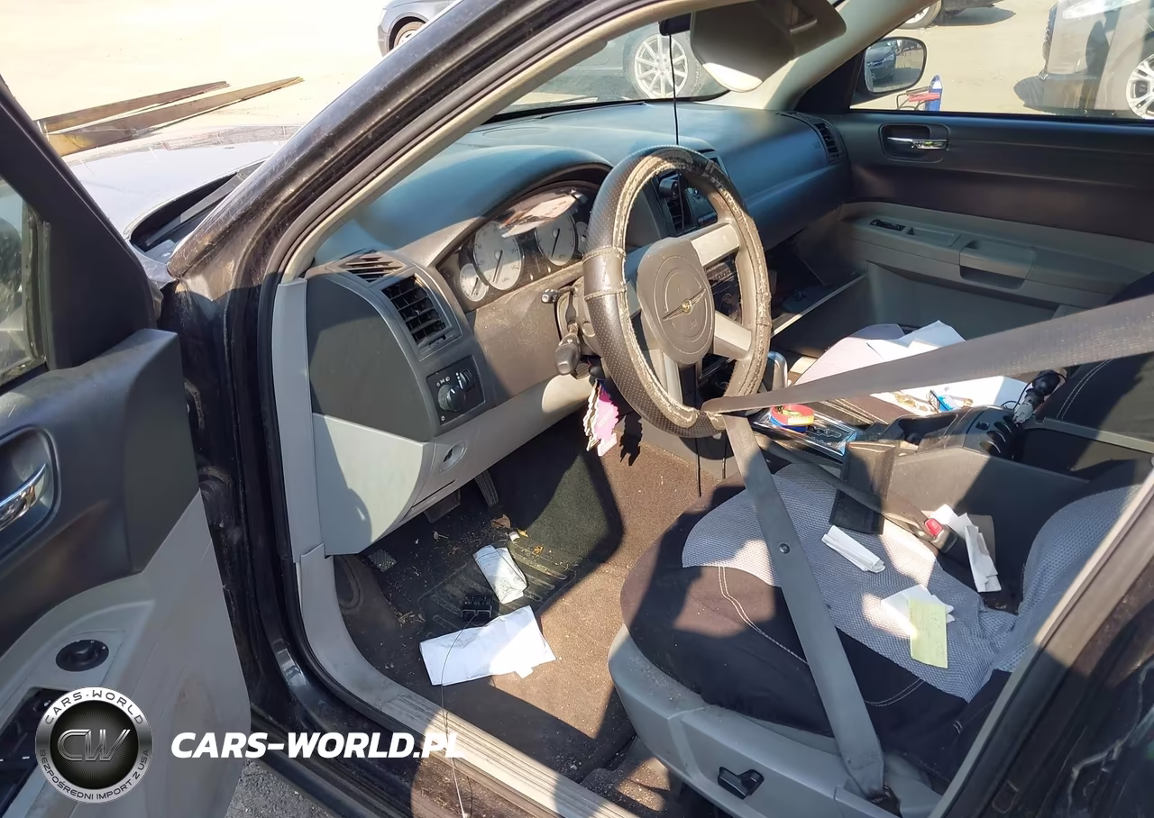 2006 Chrysler 300 VIN:2C3KA43R96H363462 - 5
