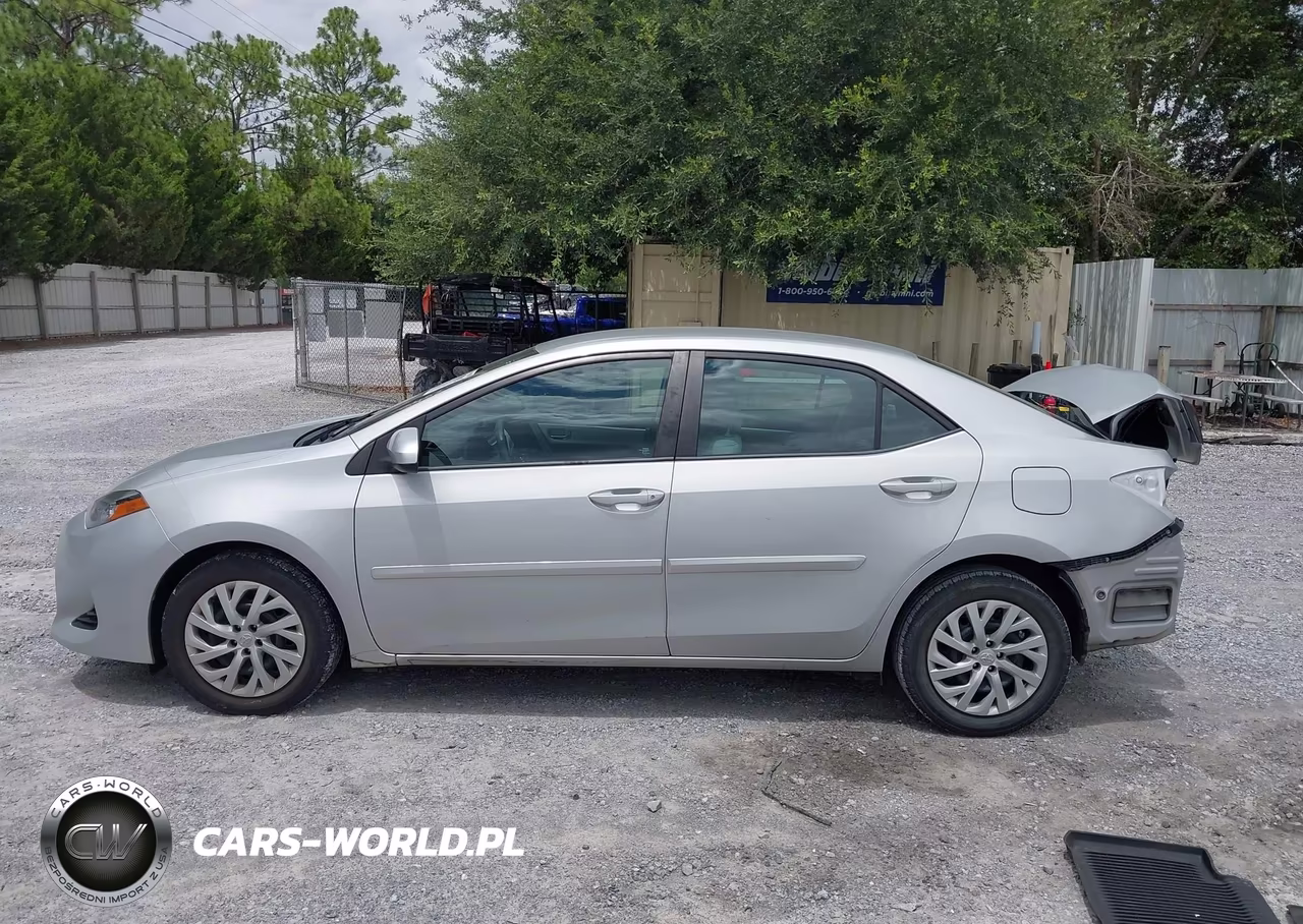 2017 Toyota Corolla Le VIN:2T1BURHE2HC772051 - 15