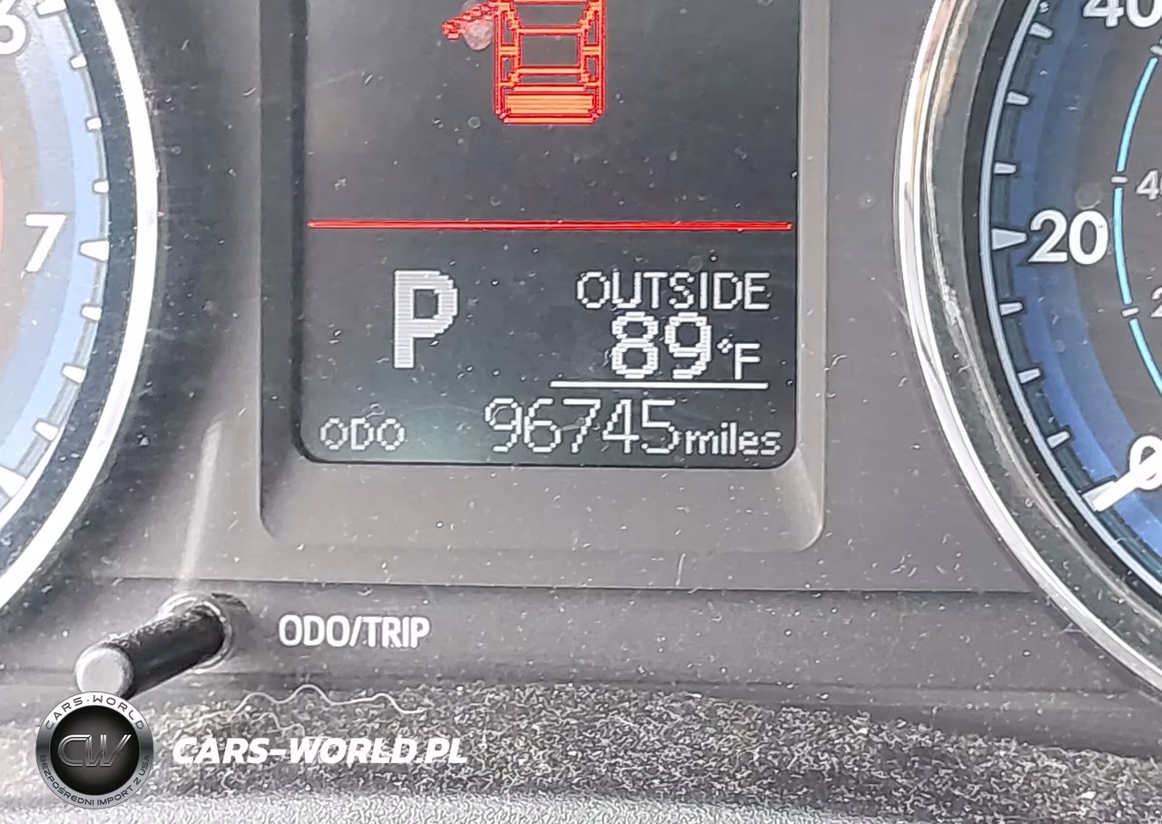 2017 Toyota Corolla Le VIN:2T1BURHE2HC772051 - 16