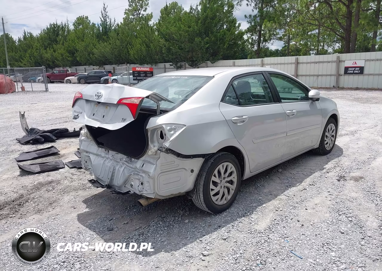 2017 Toyota Corolla Le VIN:2T1BURHE2HC772051 - 4