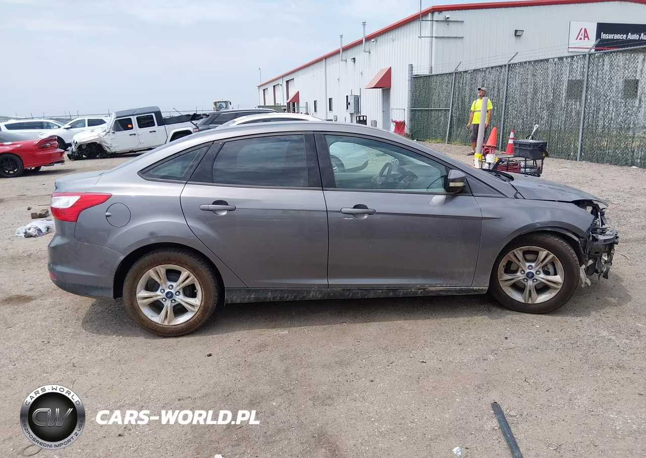 2014 Ford Focus Se VIN:1FADP3F24EL432769 - 14