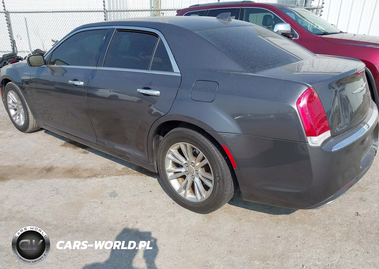 2016 Chrysler 300C VIN:2C3CCAEG0GH197925 - 3