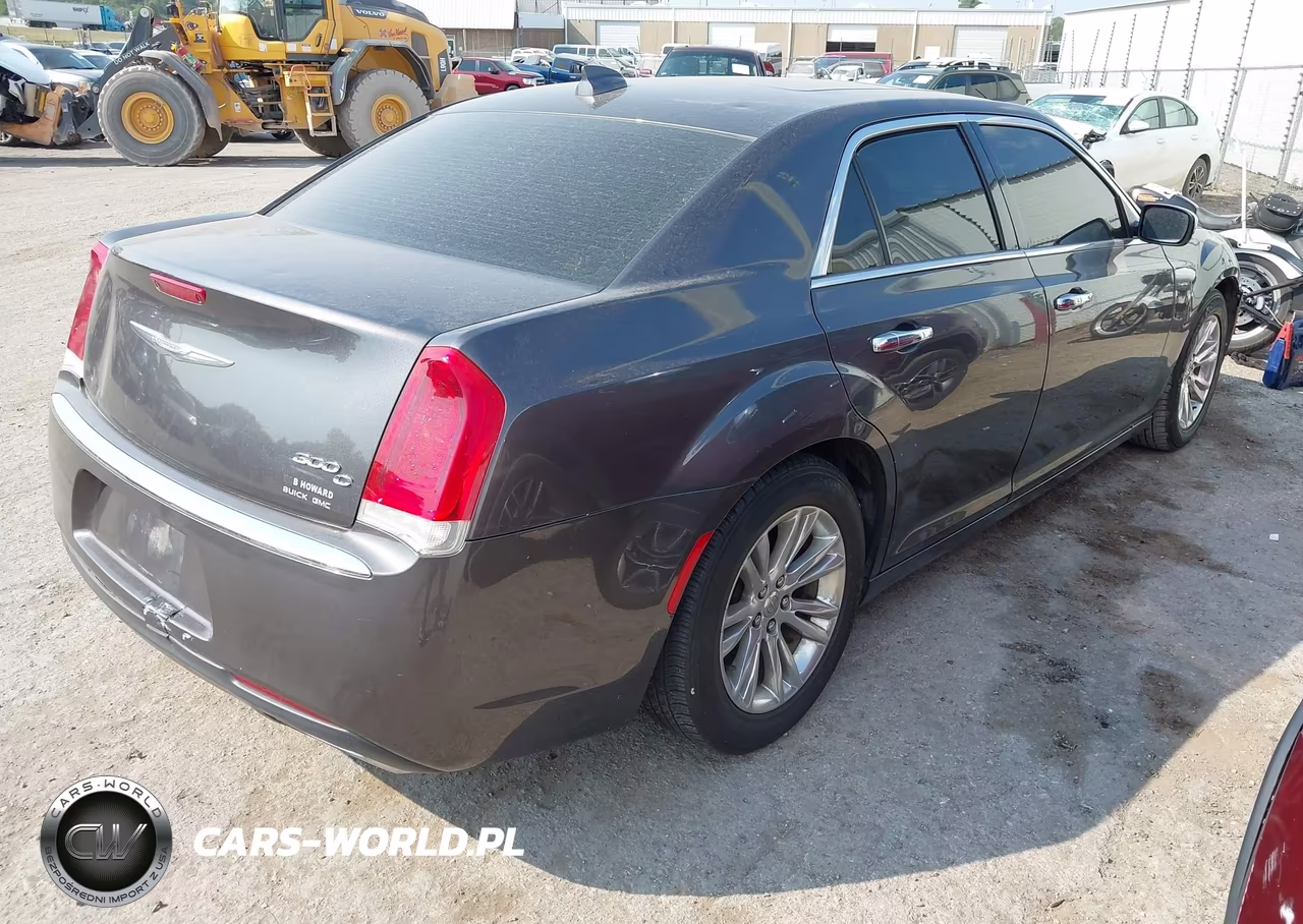 2016 Chrysler 300C VIN:2C3CCAEG0GH197925 - 4