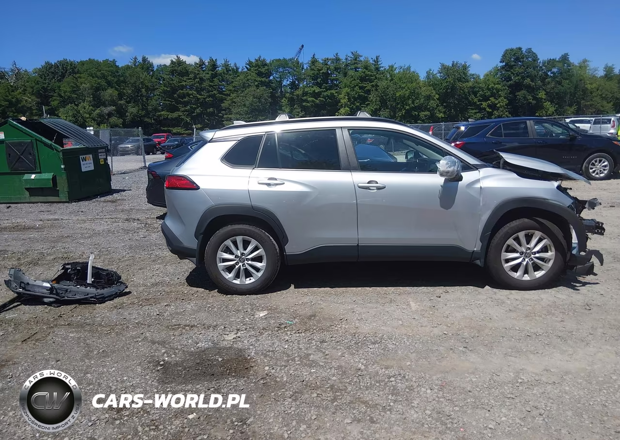 2023 Toyota Corolla Cross Le VIN:7MUCAABG7PV045492 - 14