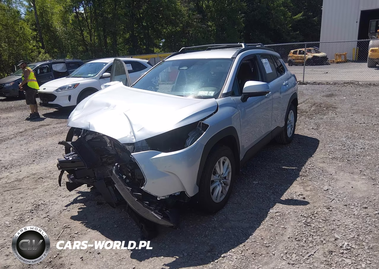2023 Toyota Corolla Cross Le VIN:7MUCAABG7PV045492 - 2