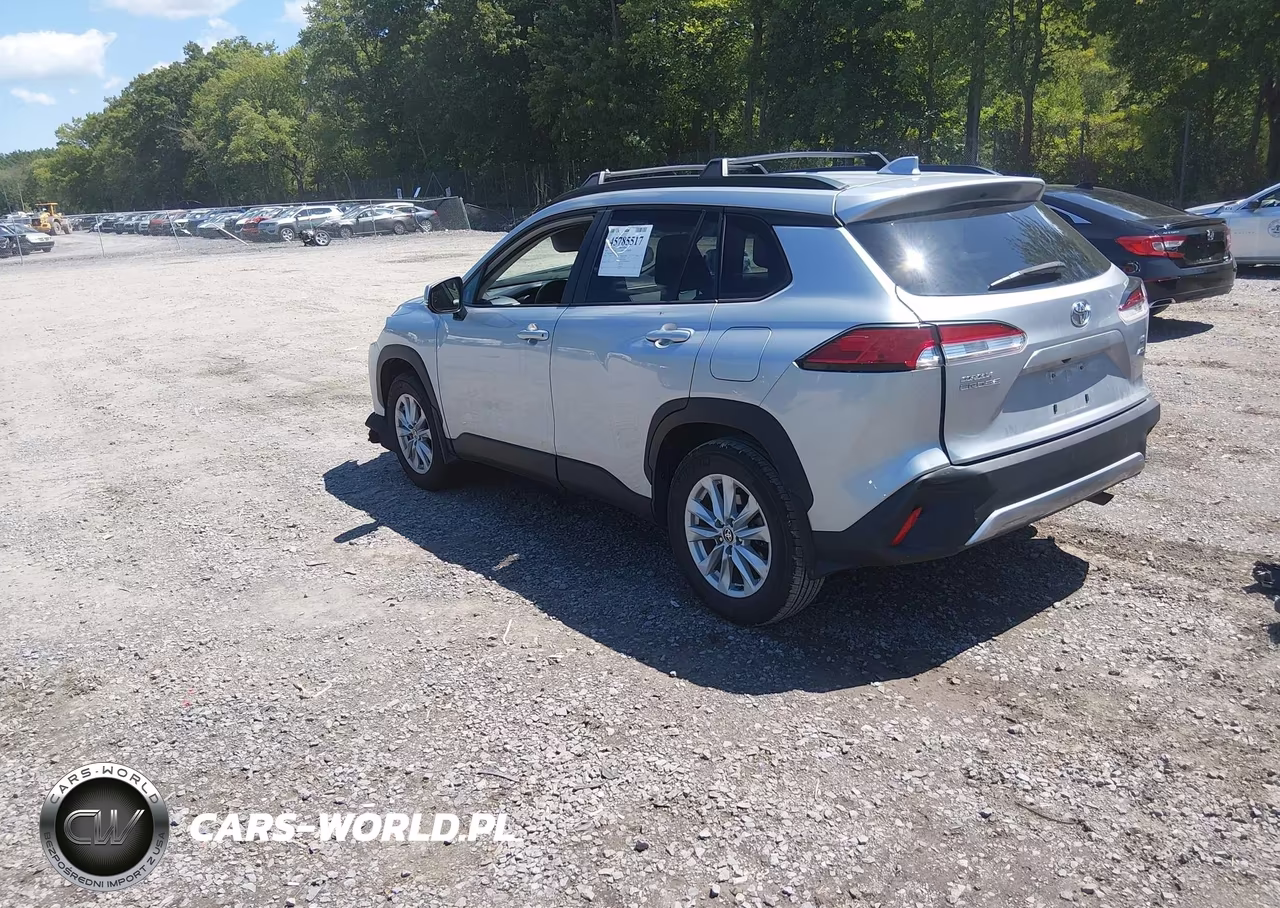 2023 Toyota Corolla Cross Le VIN:7MUCAABG7PV045492 - 3