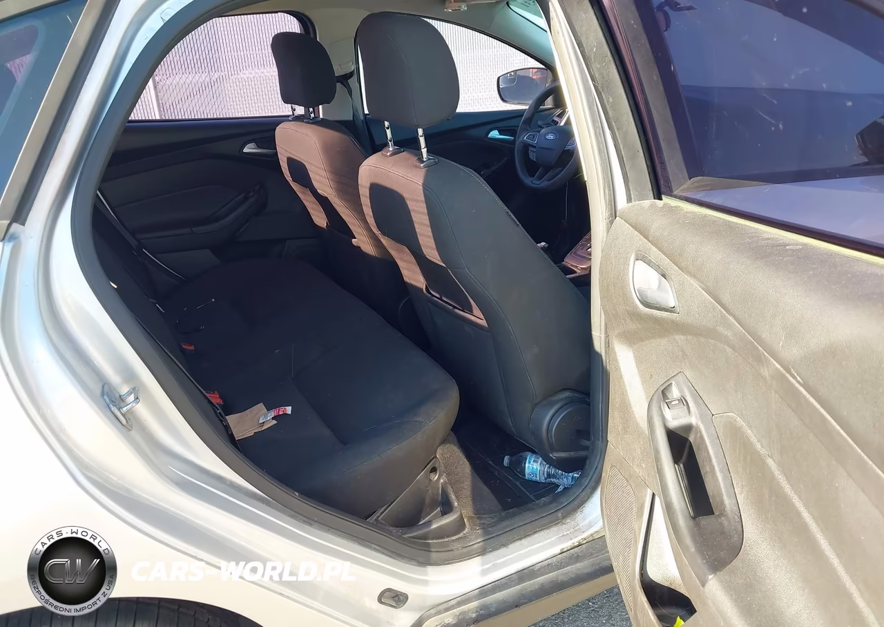 2016 Ford Focus Se VIN:1FADP3F20GL214315 - 8