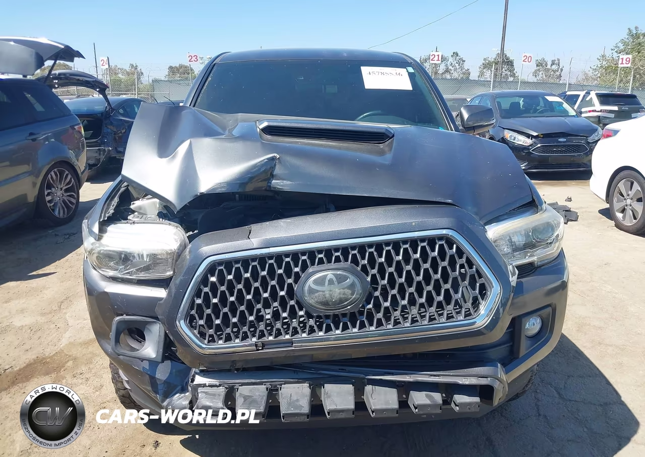 2018 Toyota Tacoma Trd Sport VIN:3TMAZ5CN1JM067008 - 13