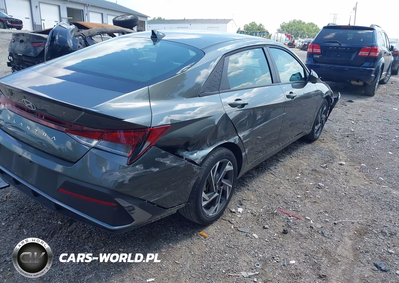 2025 Hyundai Elantra Sel Sport VIN:KMHLM4DG0SU999596 - 4