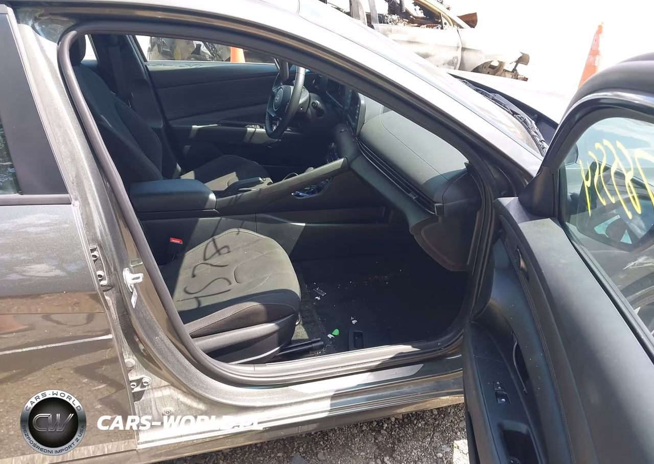 2025 Hyundai Elantra Sel Sport VIN:KMHLM4DG0SU999596 - 5