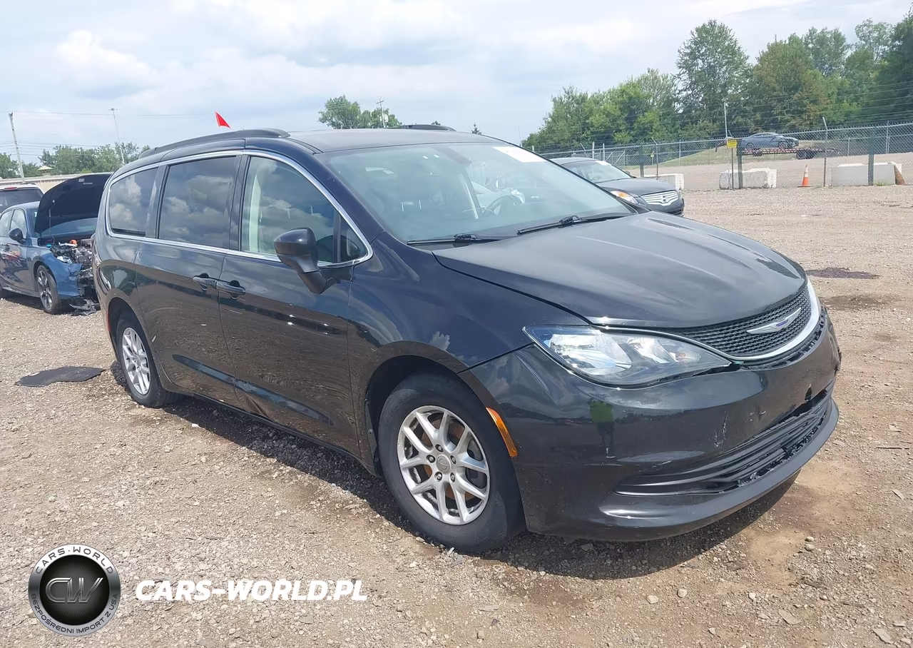 2020 Chrysler Voyager Lxi VIN:2C4RC1DG7LR262524 - 1