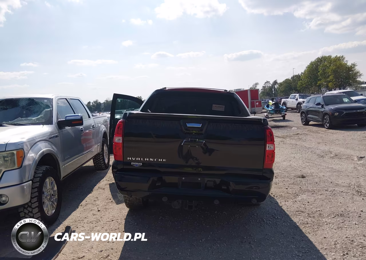 2011 Chevrolet Avalanche 1500 Ltz VIN:3GNTKGE33BG370853 - 15
