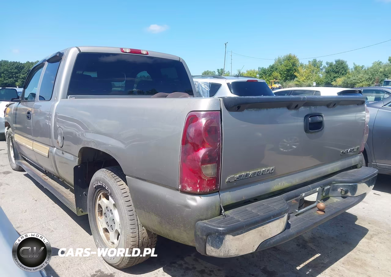 2003 Chevrolet Silverado 1500 Ls VIN:2GCEC19V031202556 - 3