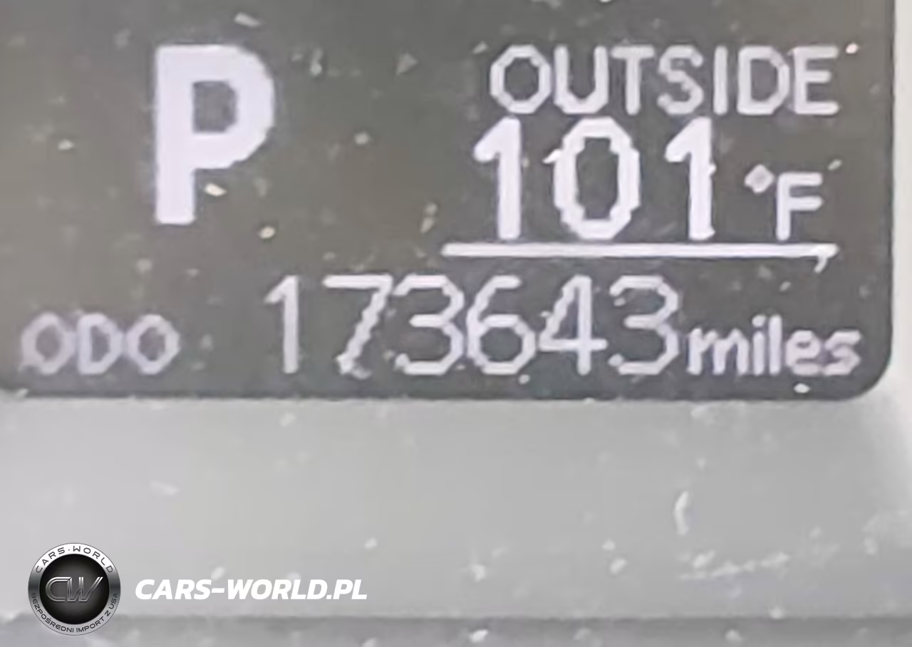2019 Toyota Corolla Le VIN:5YFBURHE1KP876151 - 15