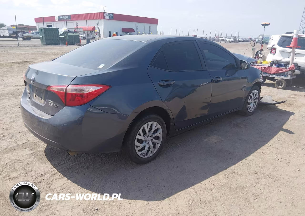 2019 Toyota Corolla Le VIN:5YFBURHE1KP876151 - 4