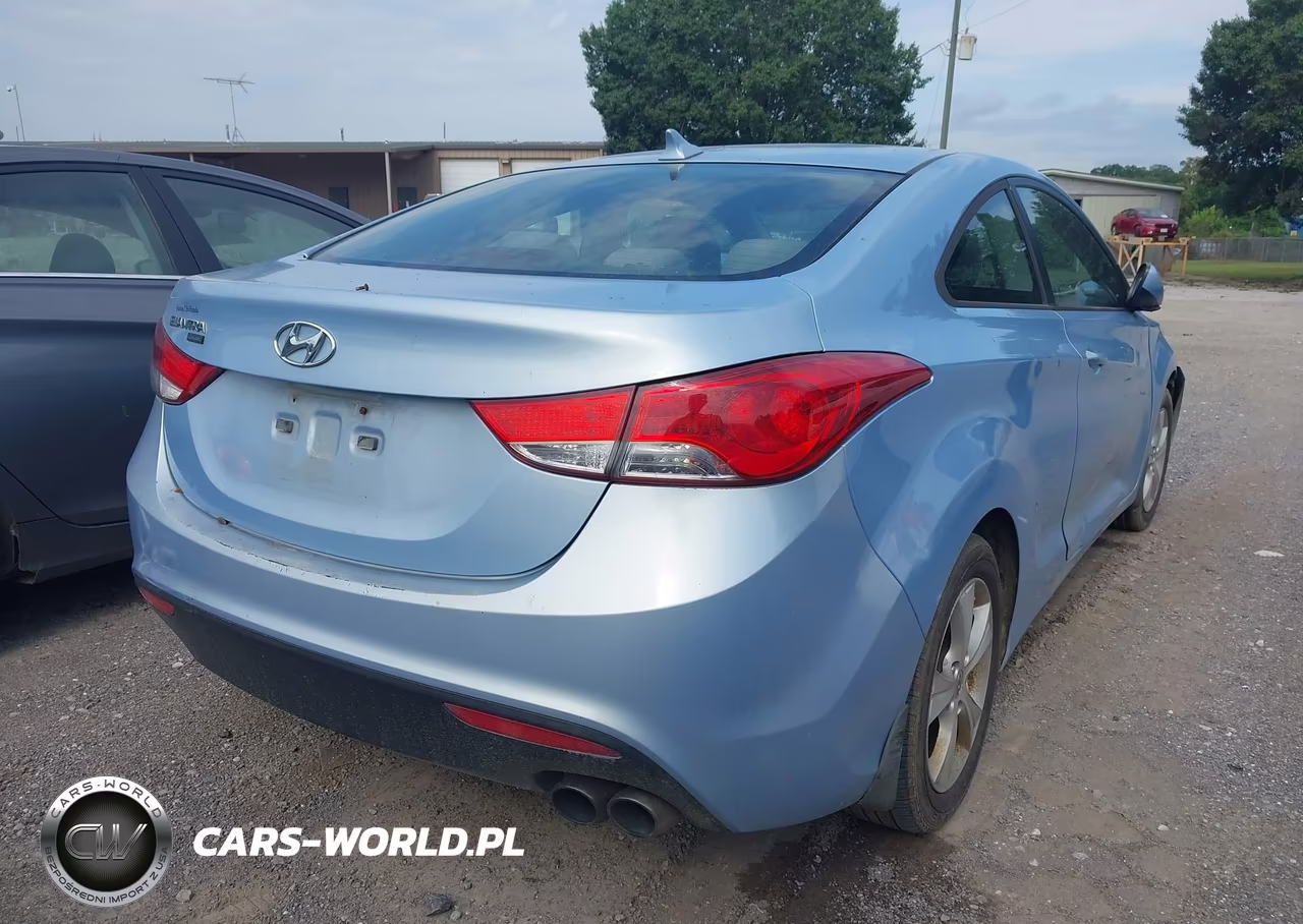 2013 Hyundai Elantra Gs VIN:KMHDH6AE4DU008331 - 4