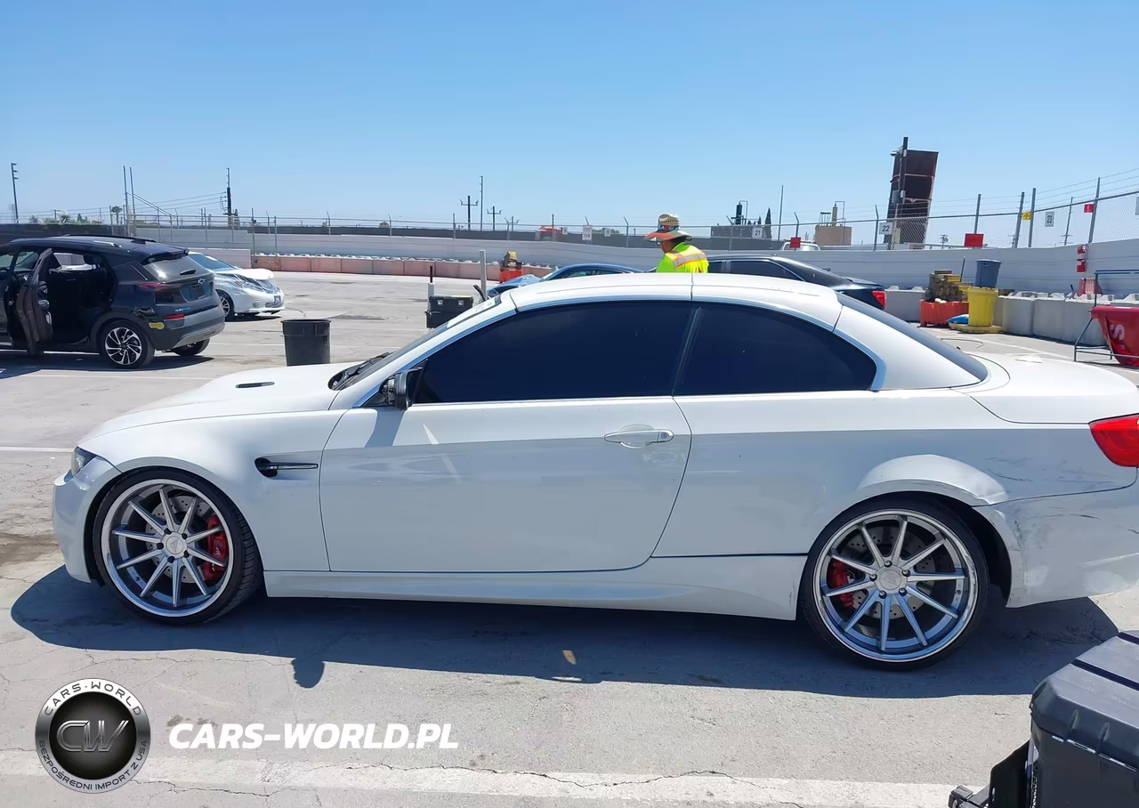 2011 BMW M3 VIN:WBSDX9C57BE584677 - 14