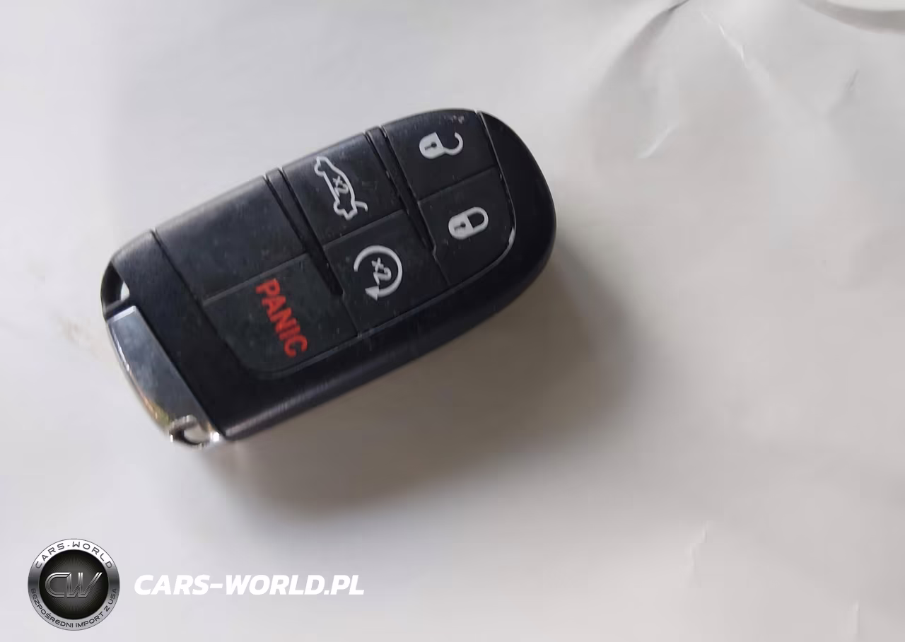 2015 Chrysler 300C VIN:2C3CCAEGXFH807604 - 11