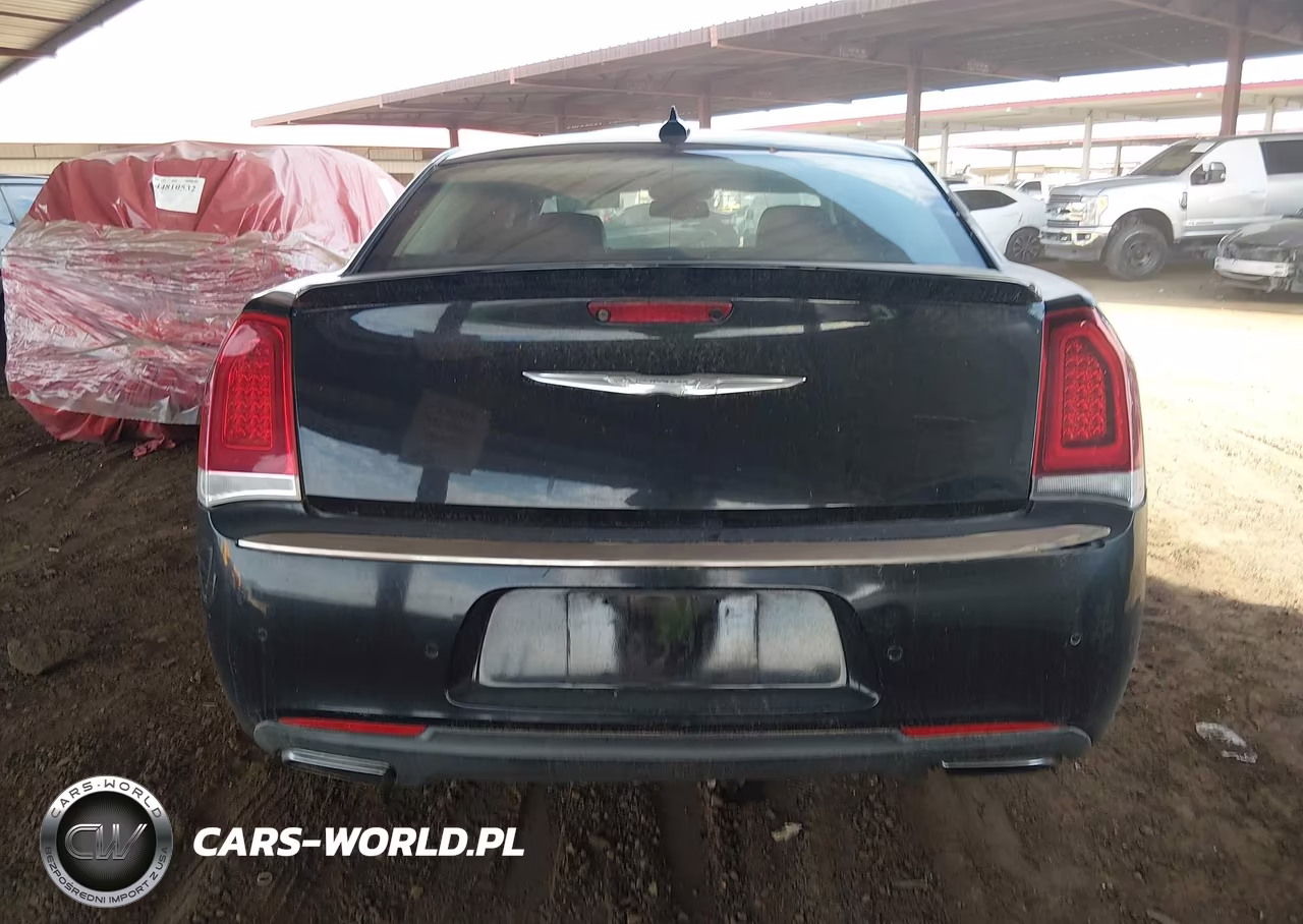 2015 Chrysler 300C VIN:2C3CCAEGXFH807604 - 16