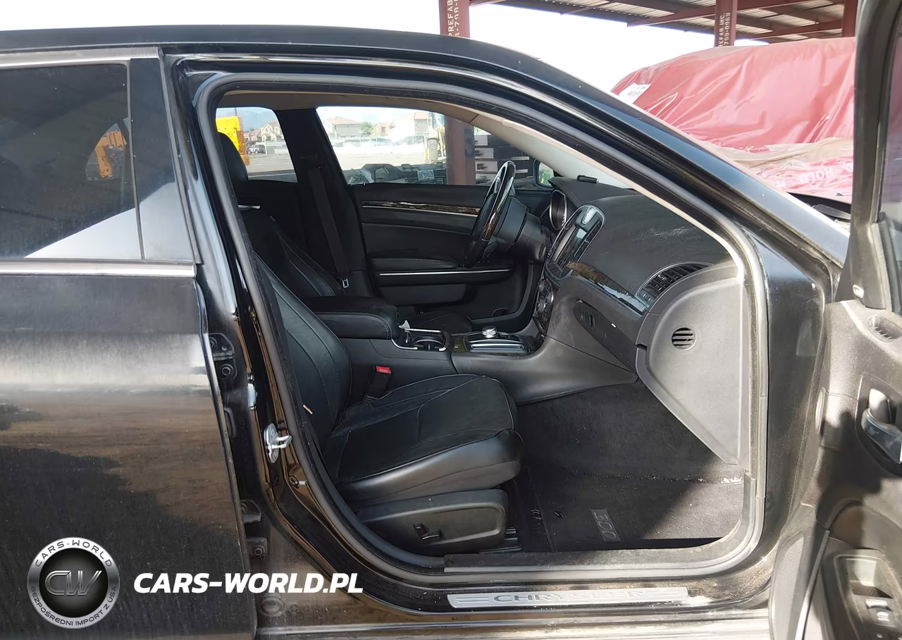 2015 Chrysler 300C VIN:2C3CCAEGXFH807604 - 5