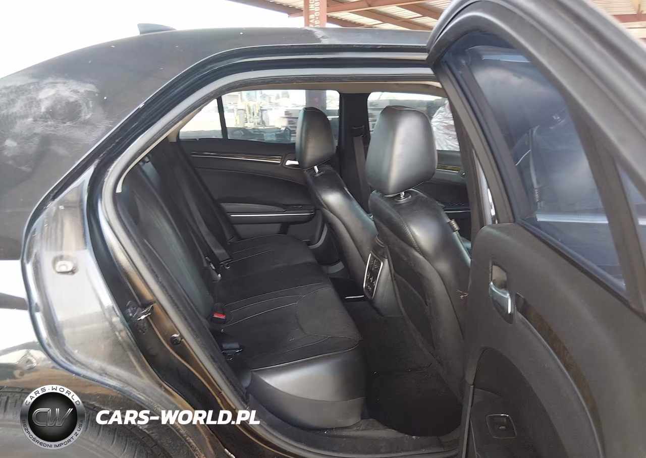 2015 Chrysler 300C VIN:2C3CCAEGXFH807604 - 8