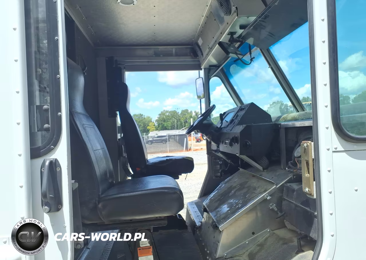 2019 Ford E-350 Stripped VIN:1FC3E3K6XKDC46275 - 5