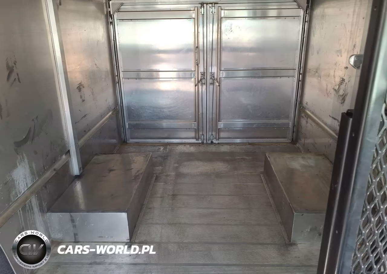 2019 Ford E-350 Stripped VIN:1FC3E3K6XKDC46275 - 8